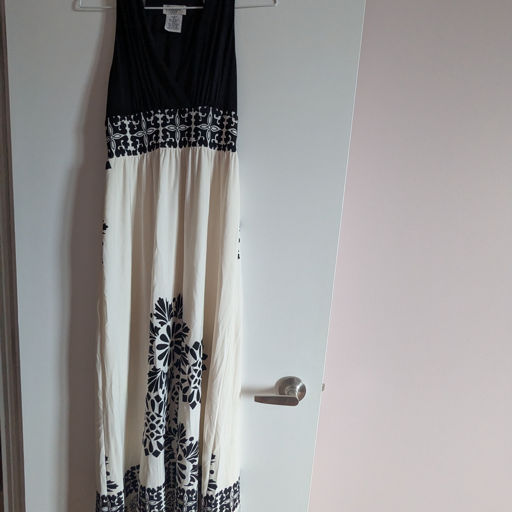 Maggy London Black and Red Sequin Embellished Maxi Sundress